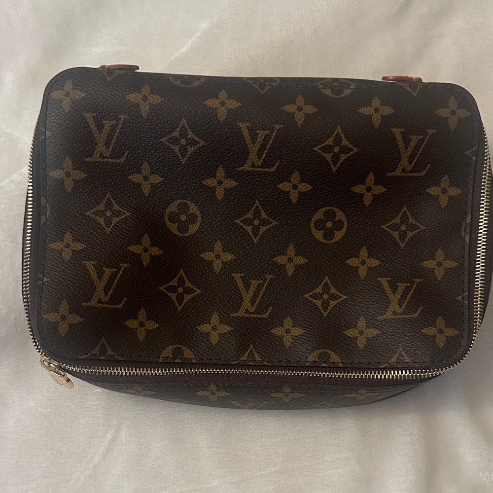 Louis Vuitton Packing Cube MM